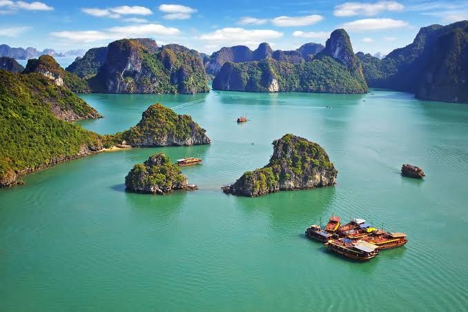 NINH BÌNH TOUR DAILY BÁI ĐÍNH - TRÀNG AN - HANG MÚA